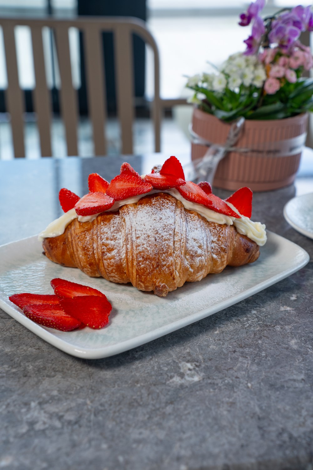 KRUVASAN çİLEK- KREMALI