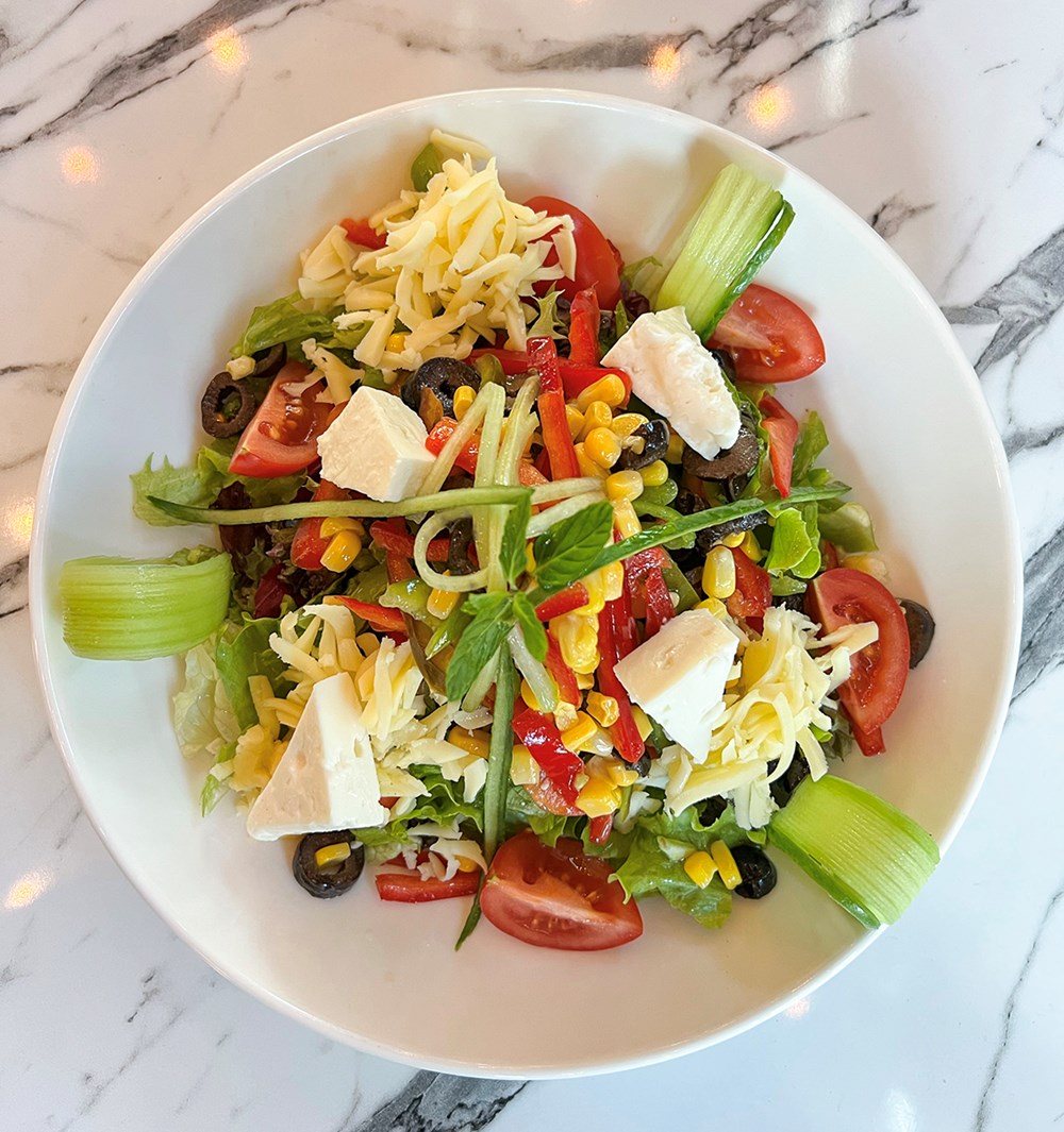 Akdeniz Salata