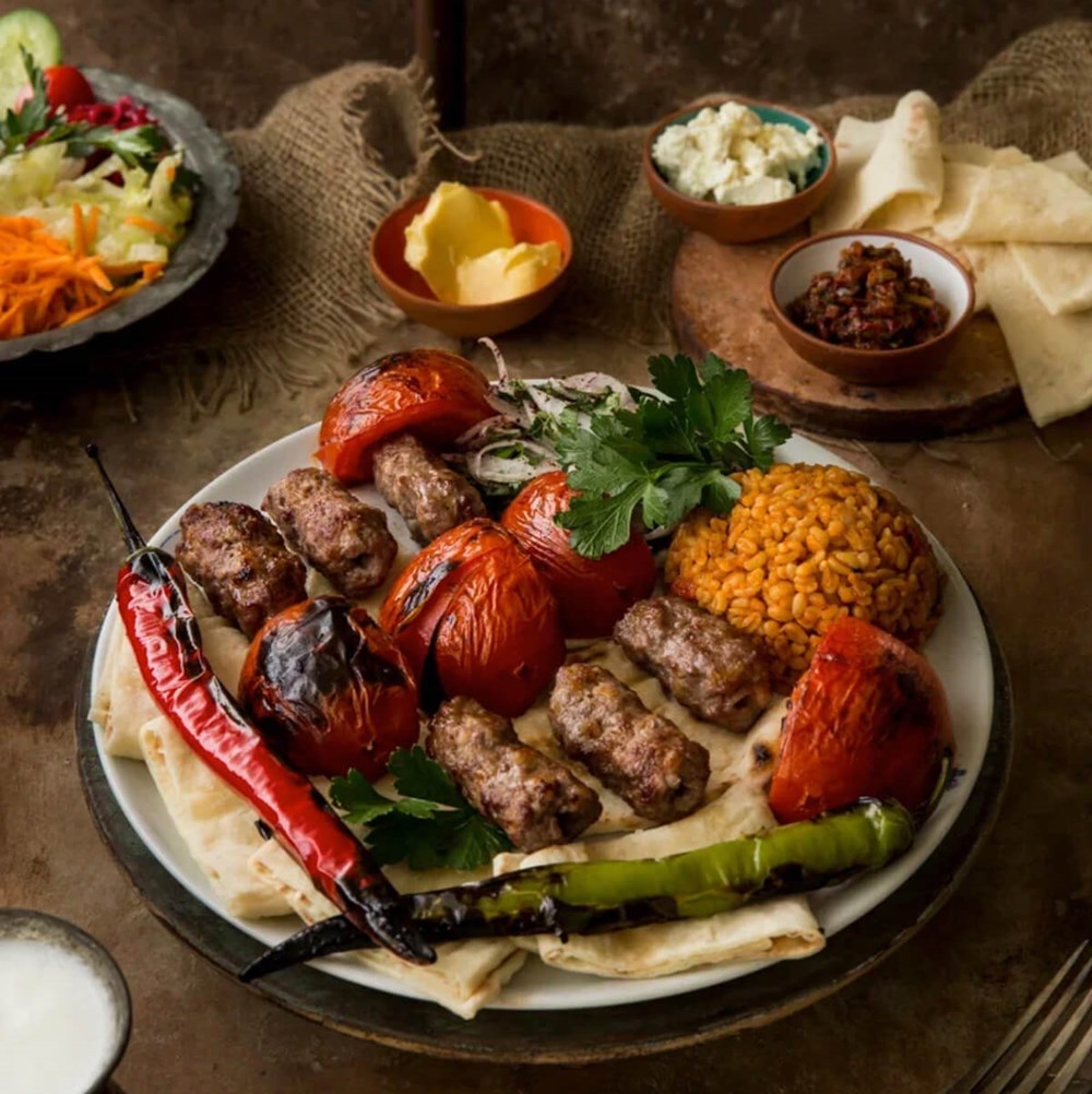 DOMATESLİ KEBAP