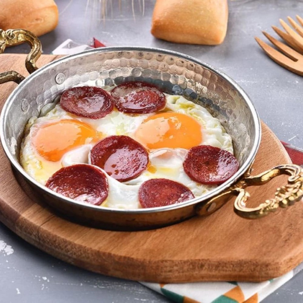 SAHANDA SUCUKLU YUMURTA