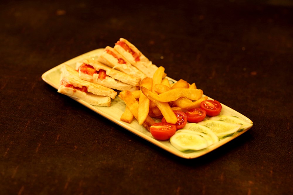 B.PEYNİR DOMATES TOST