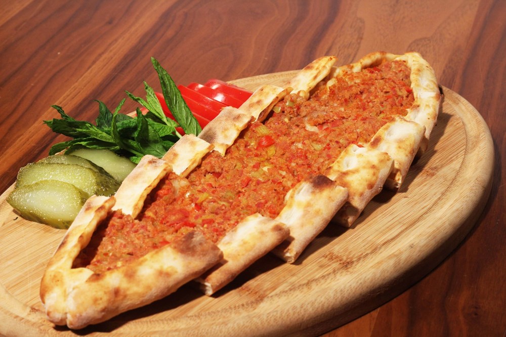PİDE minced MEAT PİDE