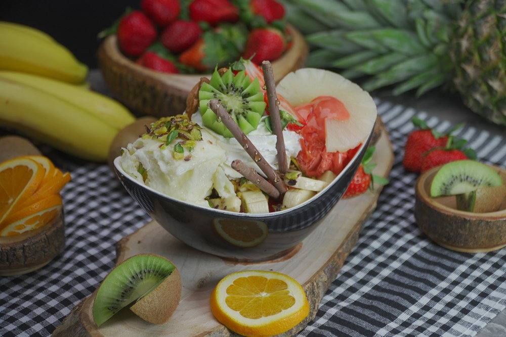 MEYVELİ BALLI SALATA