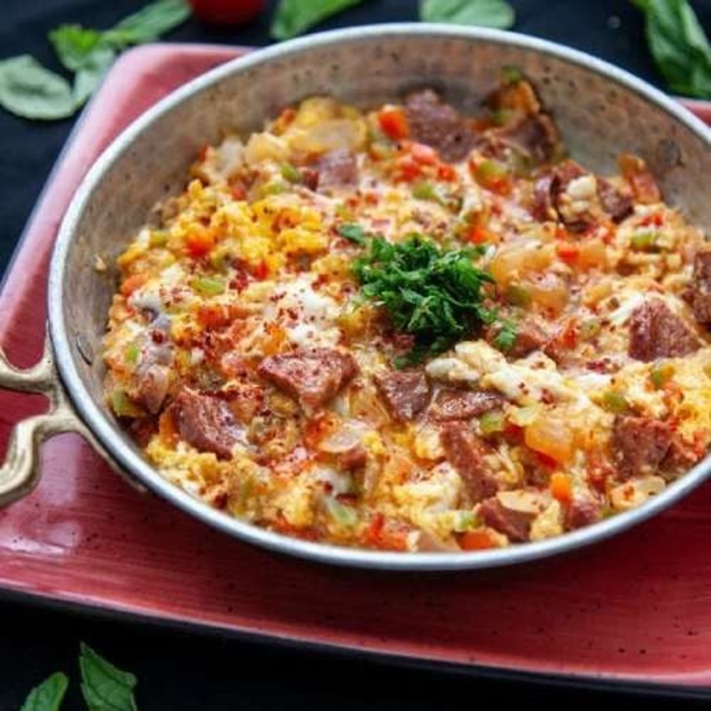 Sucuklu Menemen