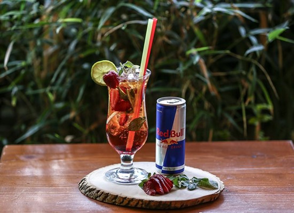 REDBULL MEYVE KOKTEYL