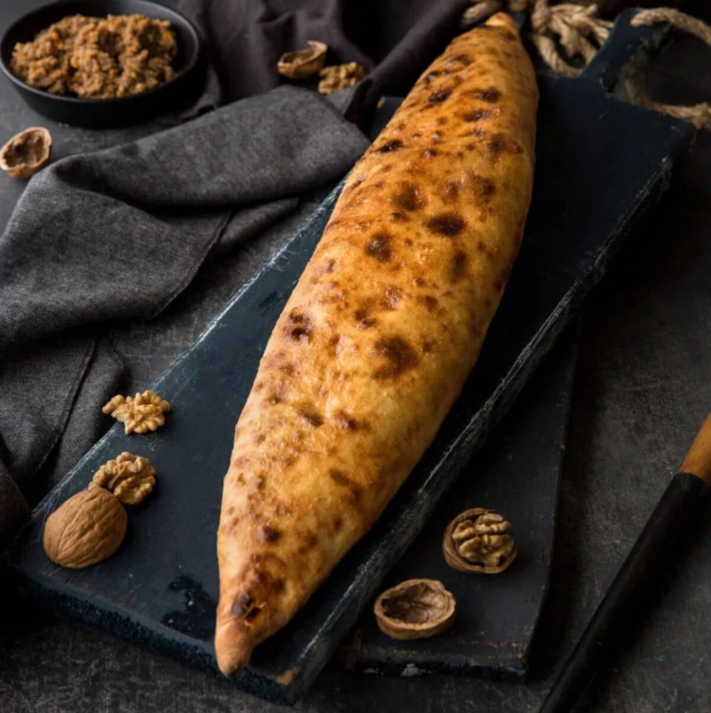 CEVİZLİ KIYMALI PİDE