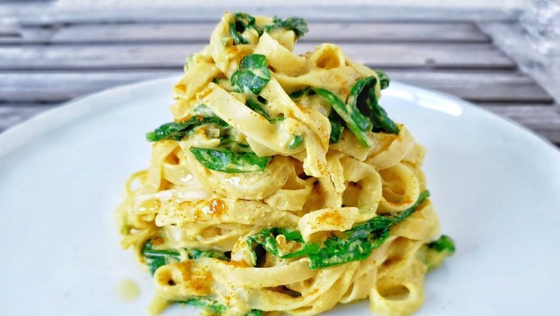 معكرونة بصوص الكاري 