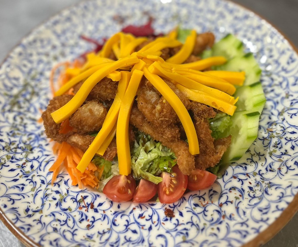 Chedarlı Çıtır Tavuk Salata