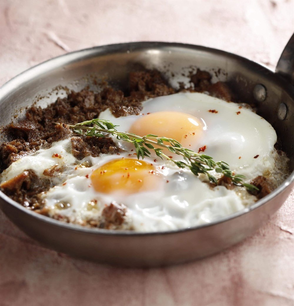 Sahanda Kavurmalı Yumurta