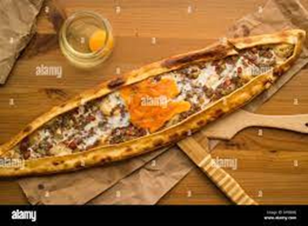MINCED EGGS PİDE