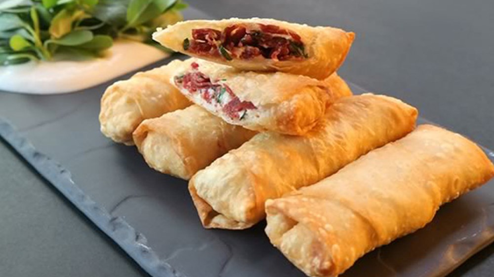 Paçanga Böreği Sepeti