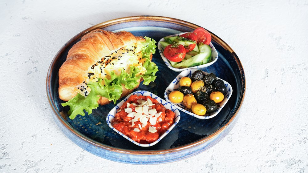 SCRAMBLED EGG KRUVASAN