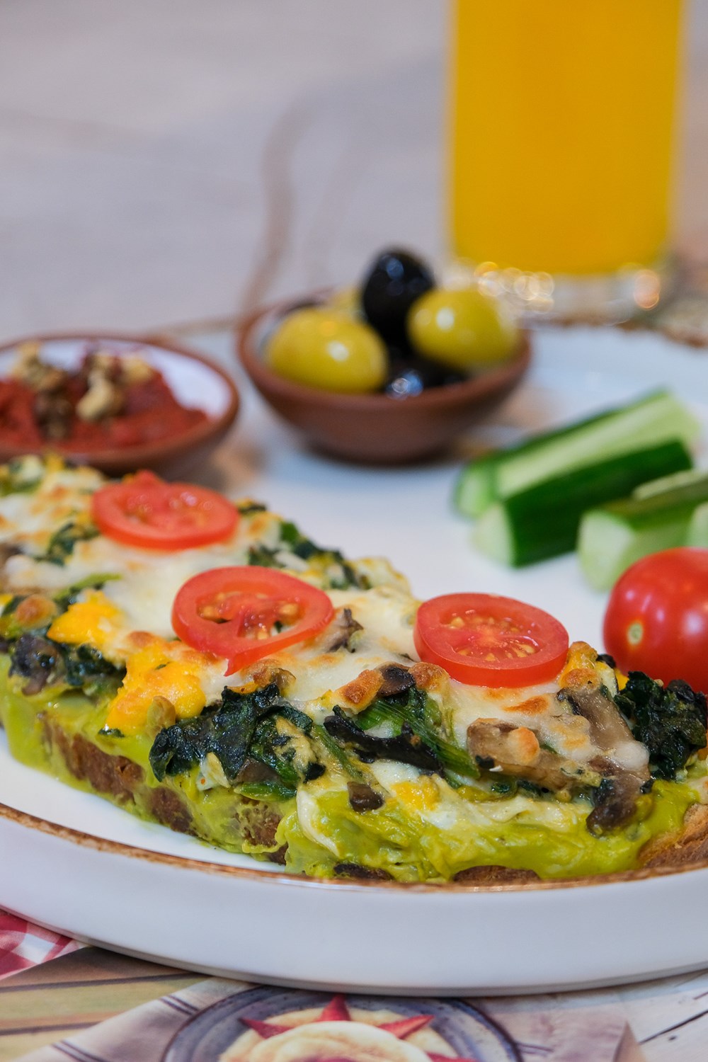 ÇIRPILMIŞ YUMURTA SEBZELİ