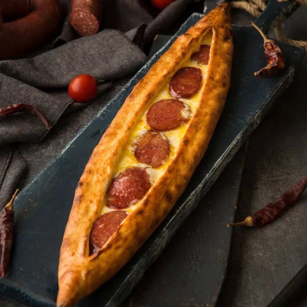 SUCUKLU PEYNİRLİ PİDE