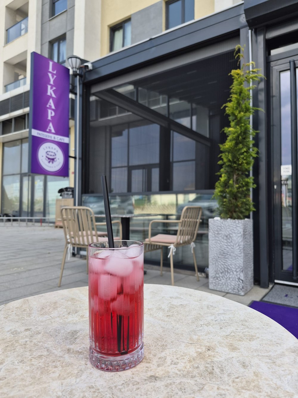 ICED HIBISCUS REFRESHING DRINK