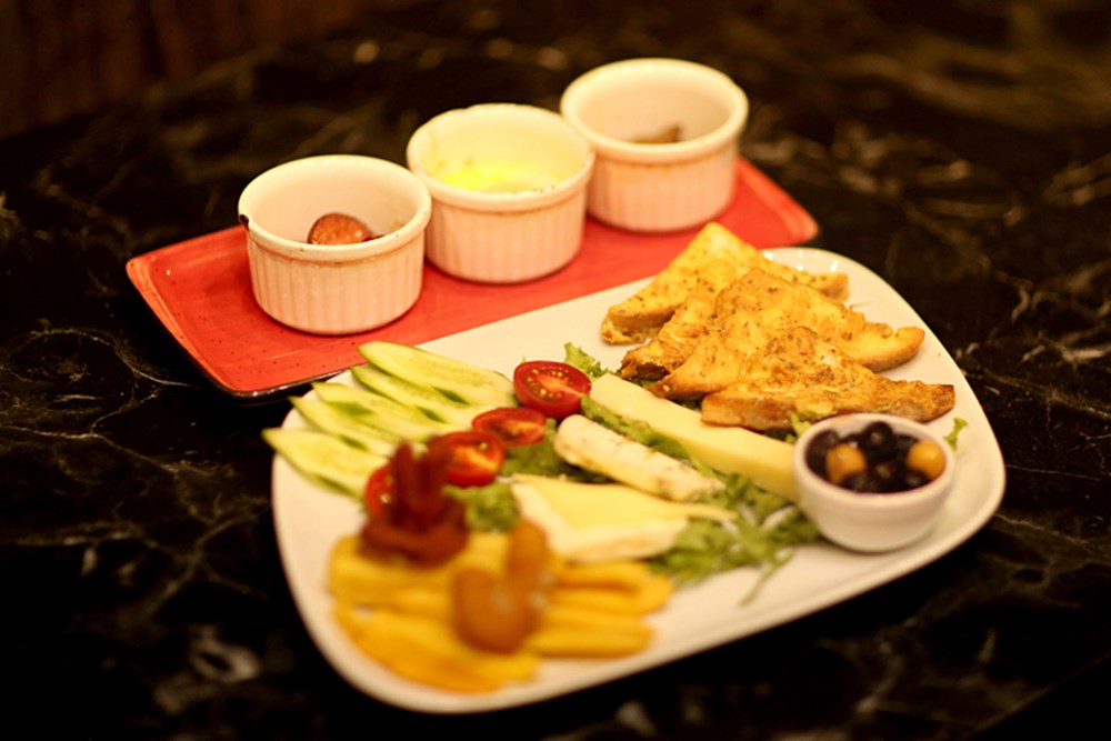 DUBAİİ SICAK KAHVALTI