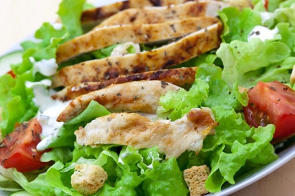 Izgara Tavuk Salata