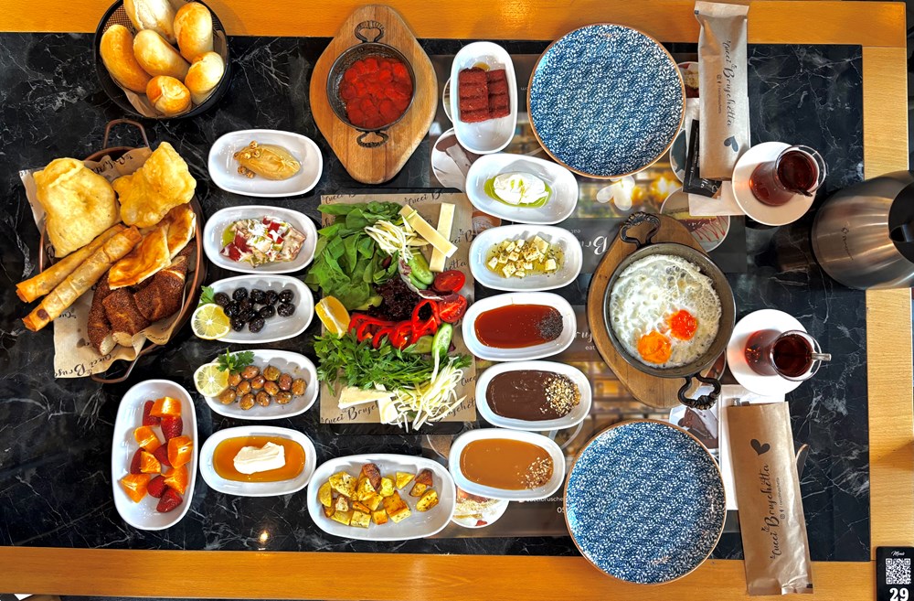 YENİ Serpme Kahvaltı (2 Kişilik)