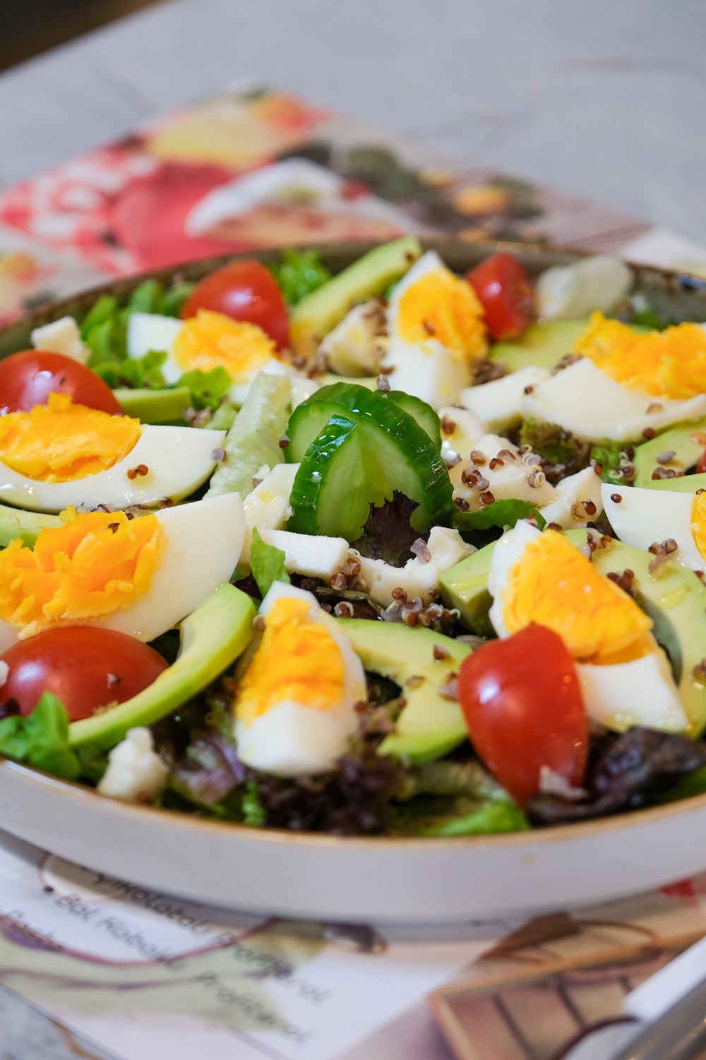 YUMURTALI KAHVALTI SALATASI